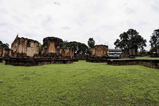 Prasat Sa Kamphaeng Yai-086